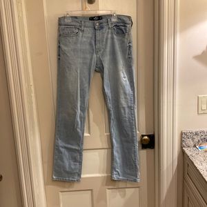 Hollister slim straight 32/32 jeans brand new